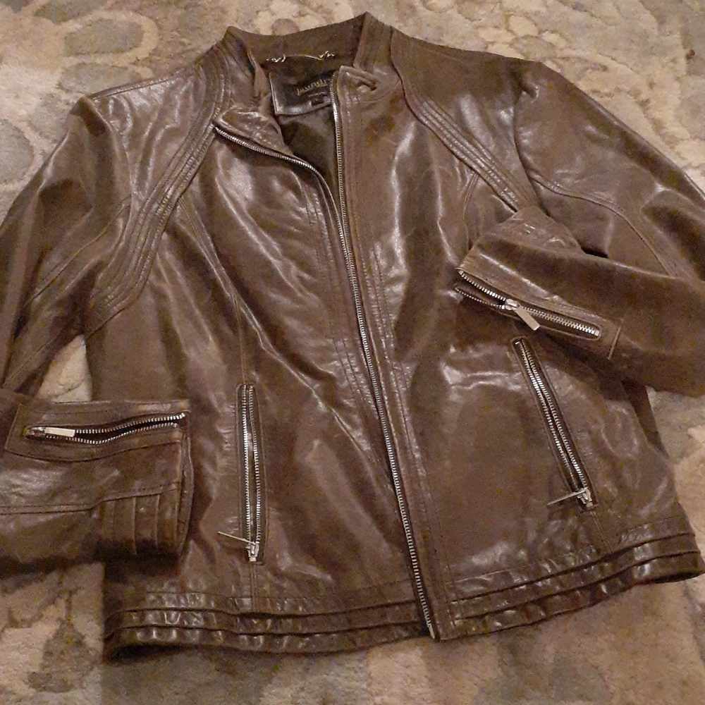 Jacket - Picture 6 of 7